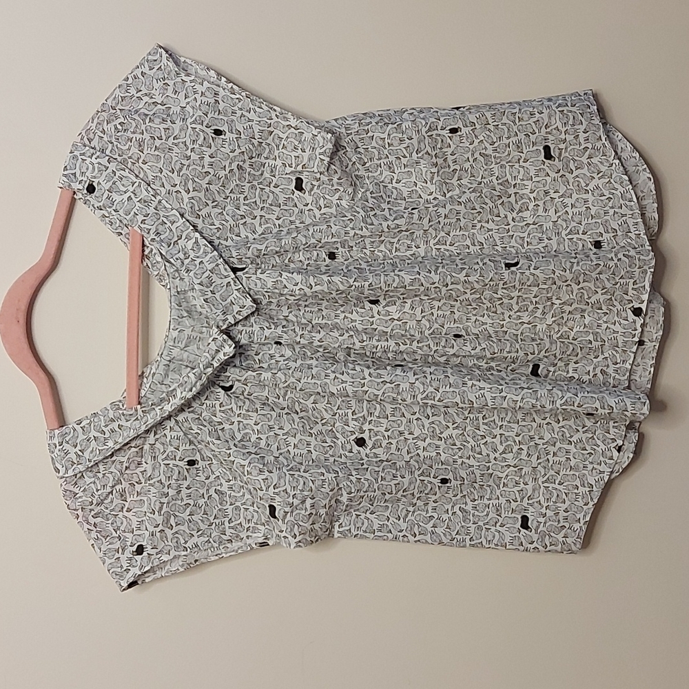 🧚‍♀️Black sheep cotton smocked top sz. L